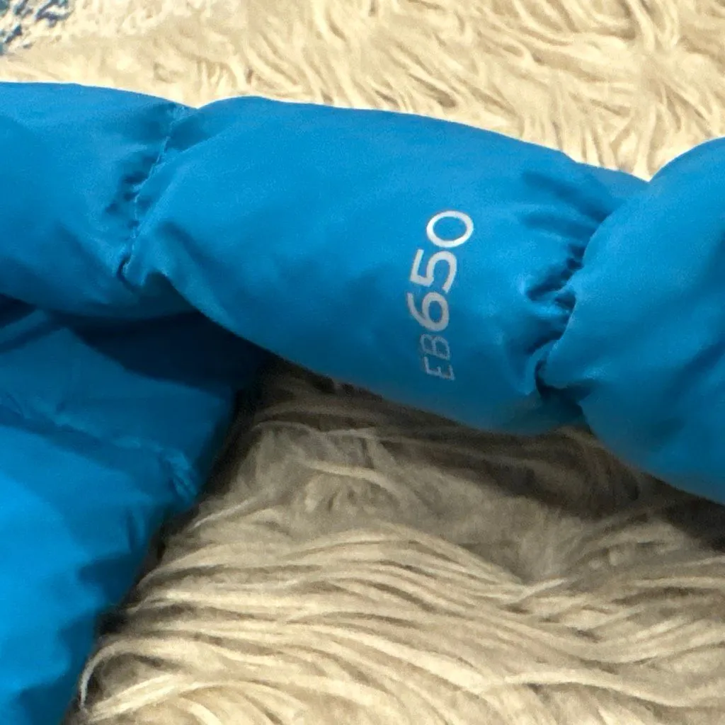 Eddie Bauer down puffer jacket with hood size medium - Image 7