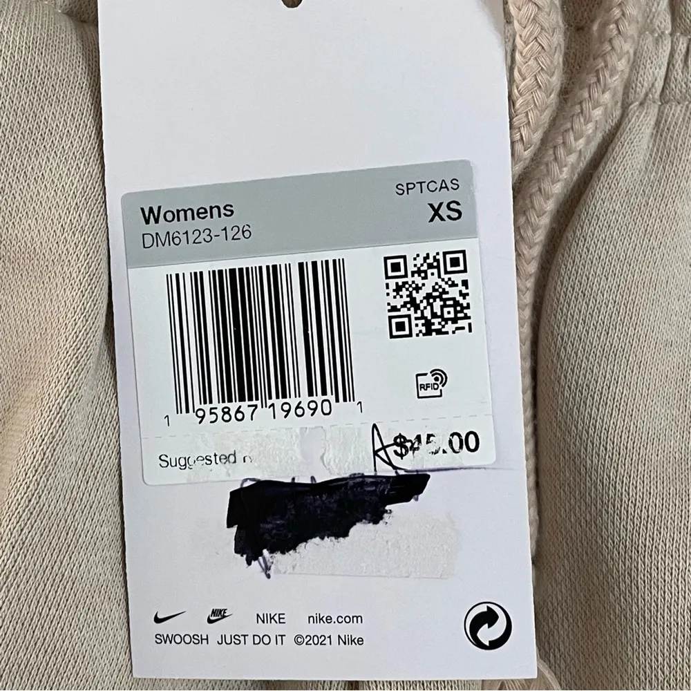 Nike Women’s Fleece Shorts - Image 12