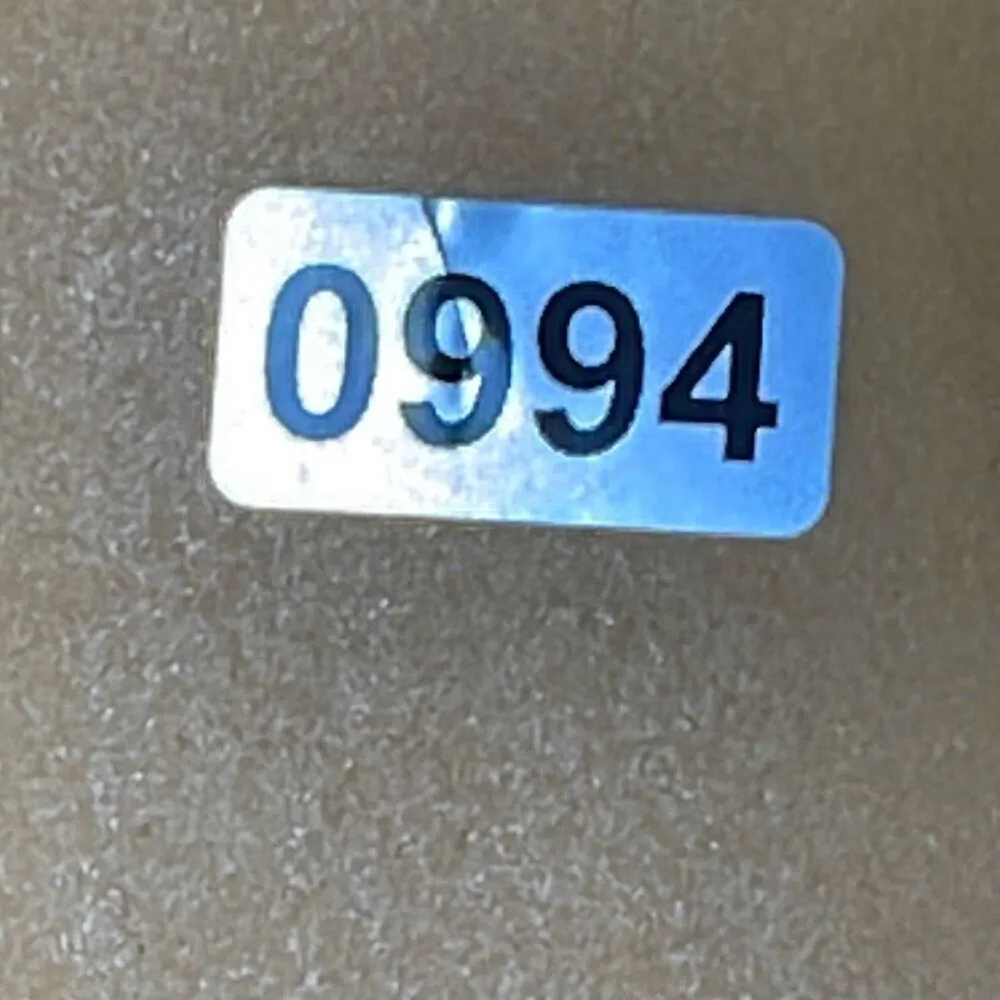 Silver plated & gold colored crystal heart earrings - Image 7