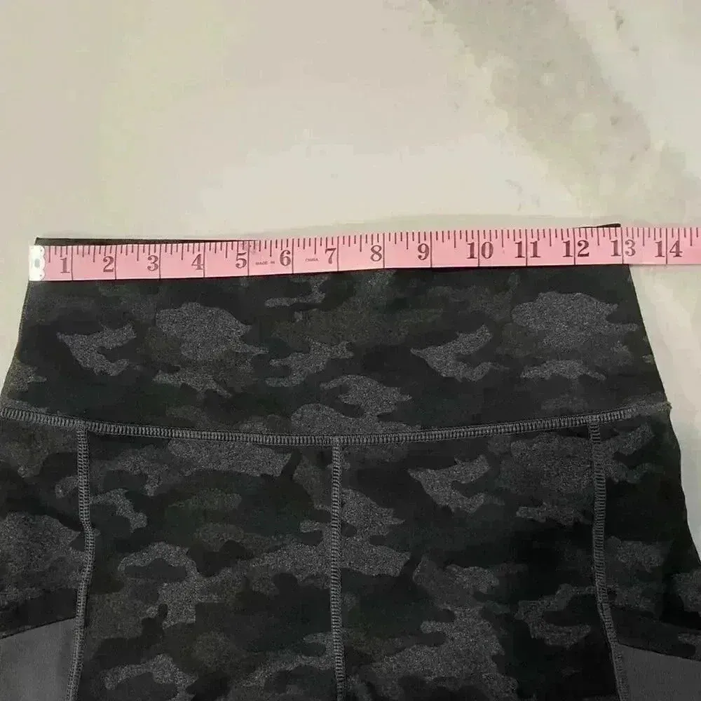 Fabletics On-The-Go PowerHold High-Waisted Activewear Legging Camo Women’s Small - Image 7