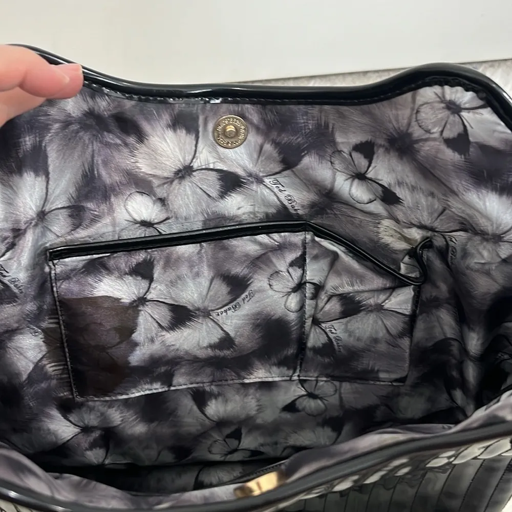 Ted Baker London Patent Tama Black, Gold Tone Large Purse Shoulder Bag - Image 12