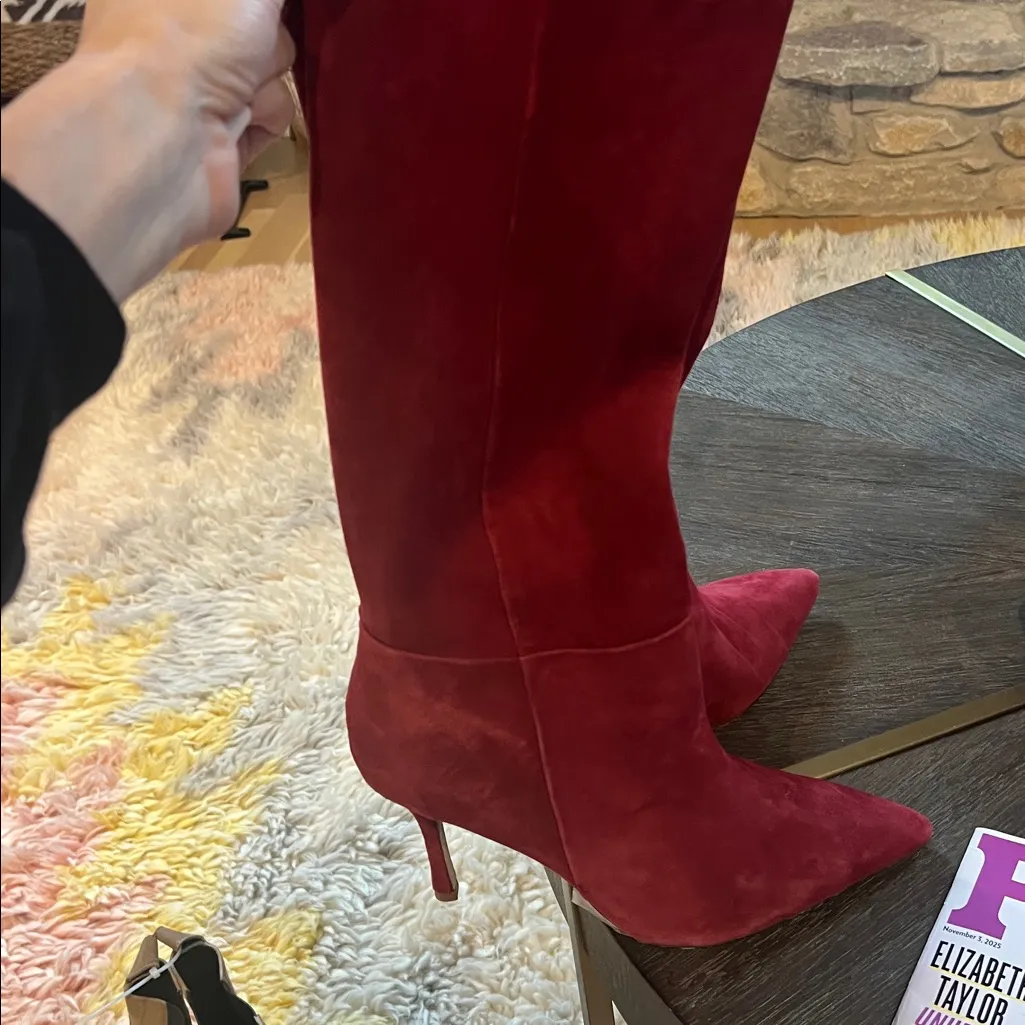 NEW LARROUDE Kate Boots – Women’s Size 11 Lipstick Red Suede – NWOT - Image 4