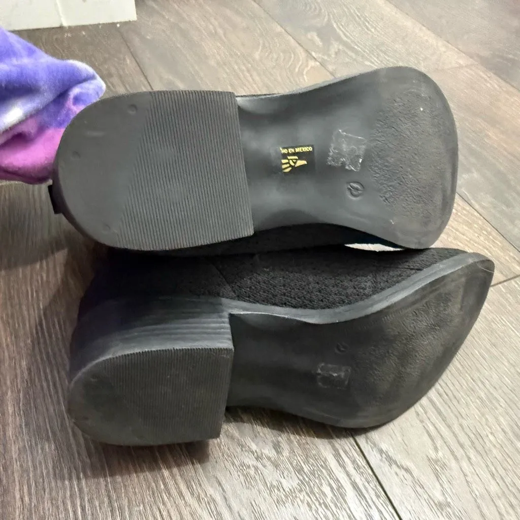 Charleston Shoe Company Women’s 7 Barcelona Bootie Black - Image 3