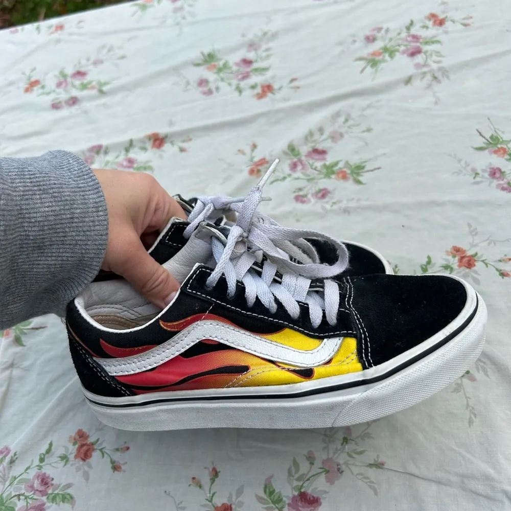 Vans Old Skool‎ Flame Sneaker Size 3.5 men’s 5 womans black red yellow skater - Image 14