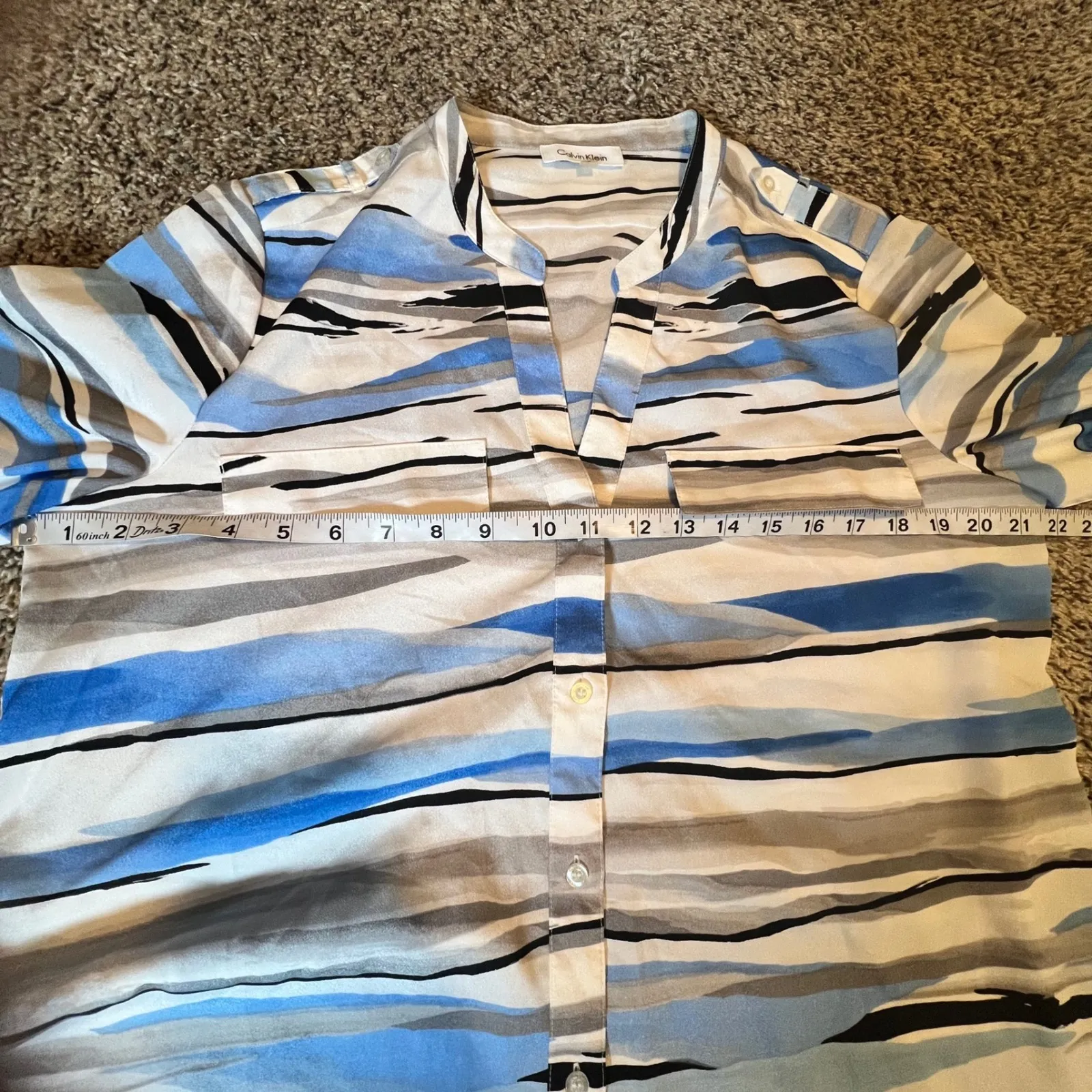 Calvin Klein Women Large Blue Gray Stripe V-Neck Roll-Tab Sleeve Button-Up - Image 5