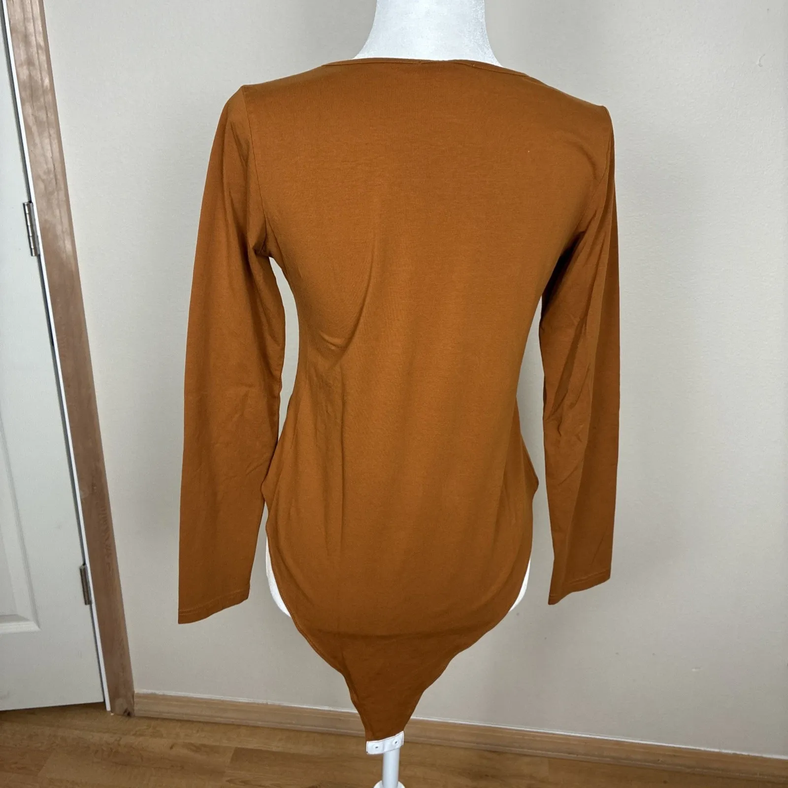 Mangopop Camel Bodysuit Women's Size Large (L4) - Image 2