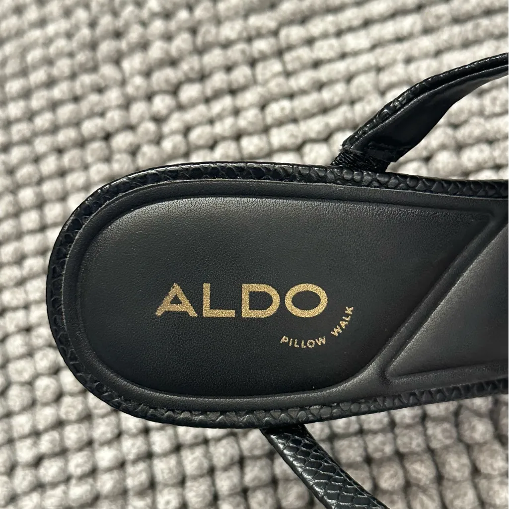 Aldo black spring heel with gold accents - Image 3