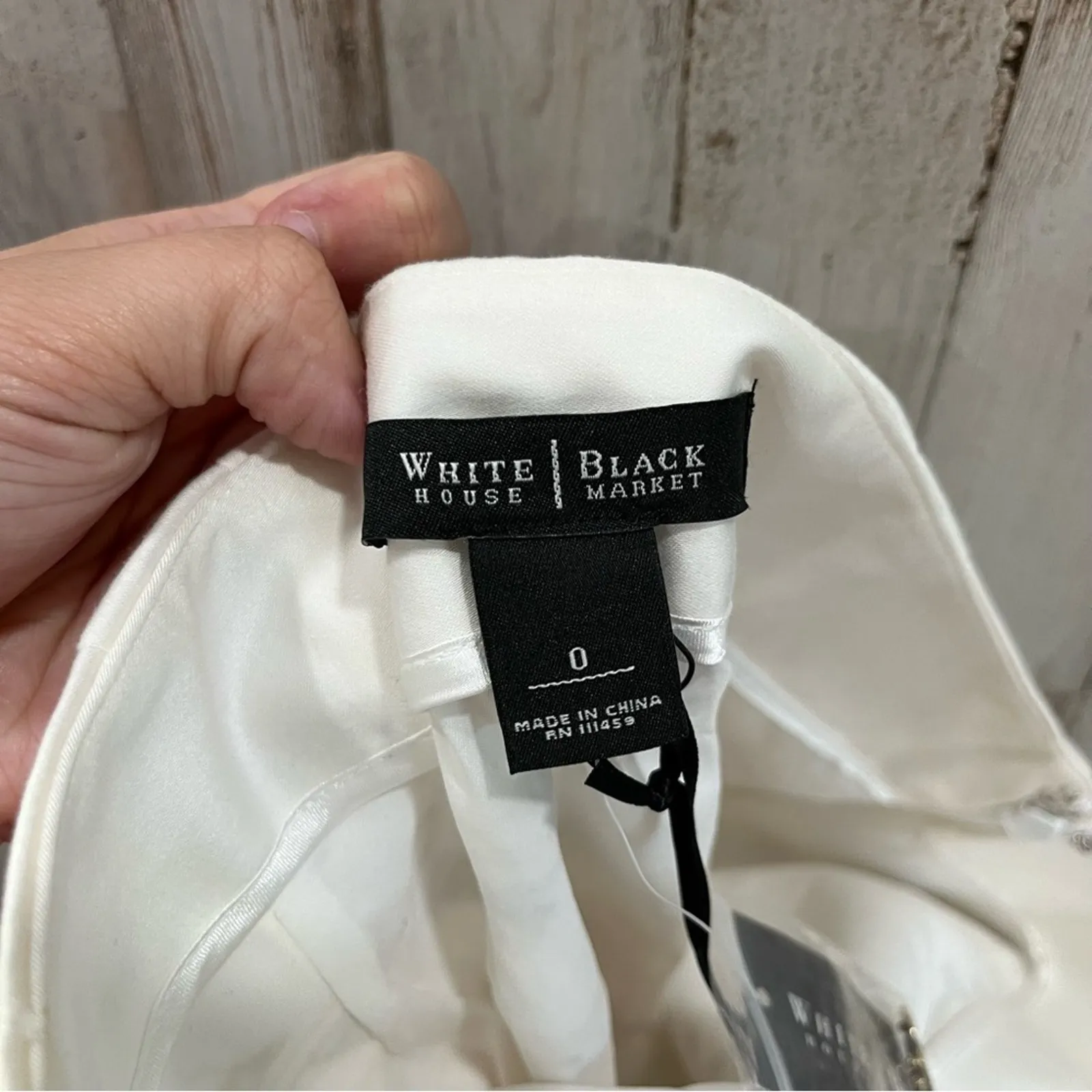 NWT White House Black Market Over-The-Top Embroidered Pencil Skirt WHBM - Image 3