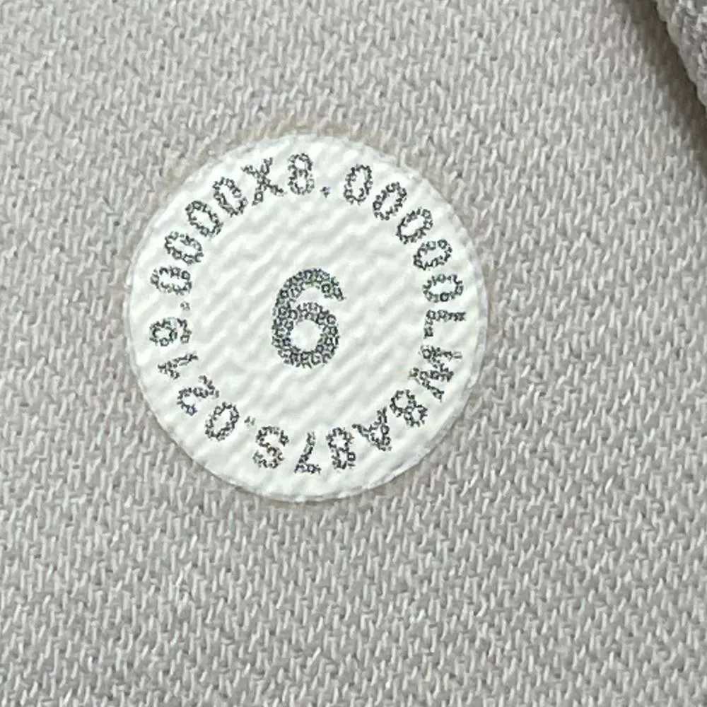 LULULEMON On The Fly‎ Skirt Woven Wrinkle Free Unlined Silverstone Grey Size 6 - Image 8