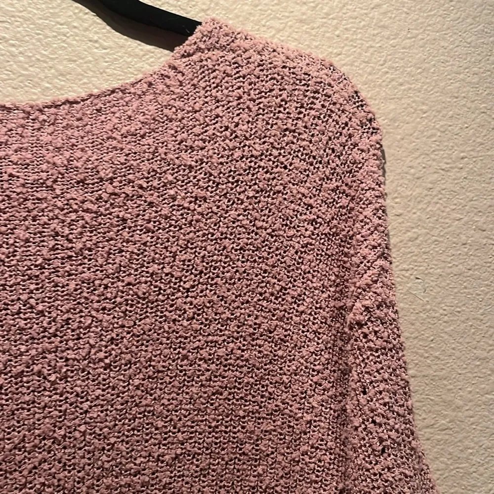 Debut  Women’s Pink Sweater Size Small V neck - Image 7