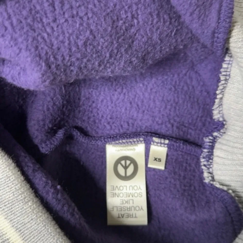 Crewneck long sleeve thick cotton sweater madhappy warm comfortable - Image 5