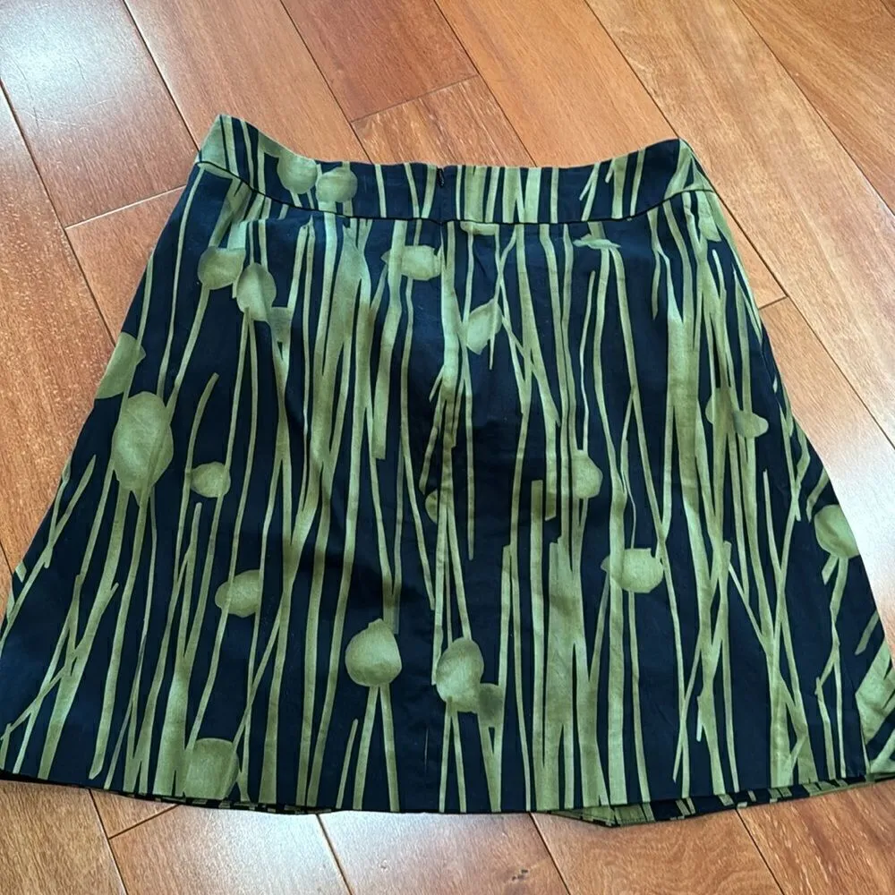 Kenneth Cole Reaction Pleated A-Line Skirt Women Black Green Floral Zip Up sz 8 - Image 5