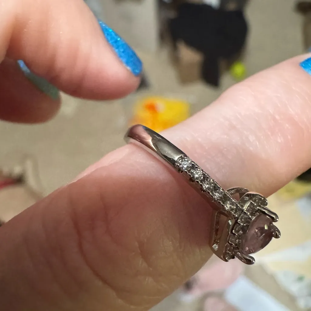 Elegant Pink Heart Ring Set - Image 6