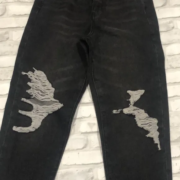 RSQ  NWT black destroyed jeans - Image 4
