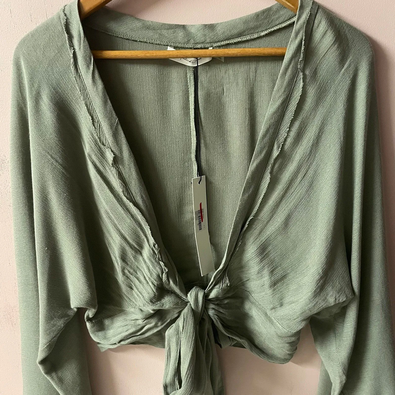 Mustard Seed NWT Sage Green Tie-Front Cropped Top/Cover-Up Size M - Image 3