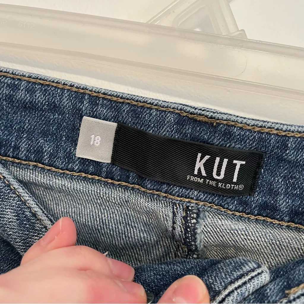 KUT FROM THE KLOTH KFTK Reese Ankle Straight Leg Jeans Medium Wash Raw Hem Crop - Image 8