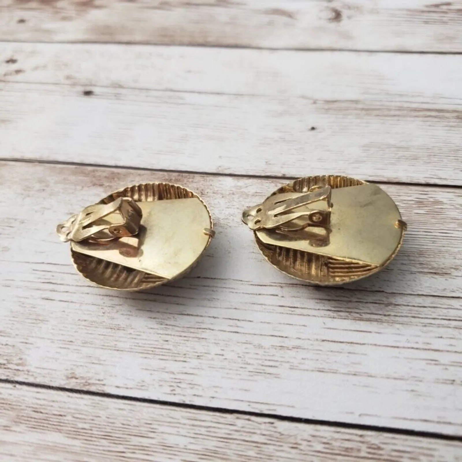 Vintage Clip On Earrings Domed Circle Gold Tone with Basket Weave Pattern - Image 3