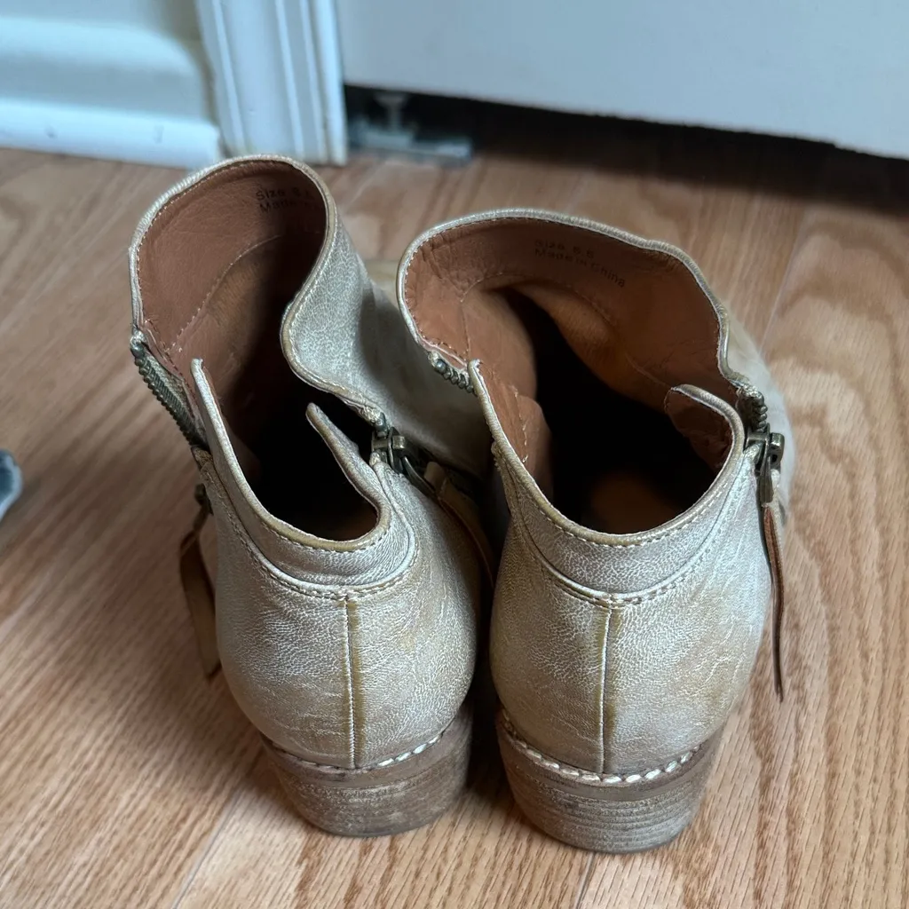 Chic‎ Neutral Beige Ankle Booties | Double Side Zips | Size 6.5 | Block Heel Tan - Image 3