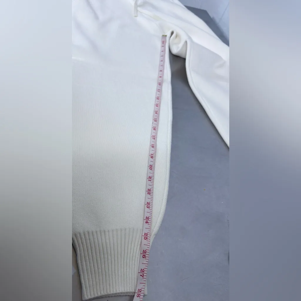 Zara Off-White Crew Neck Sweater - Image 8