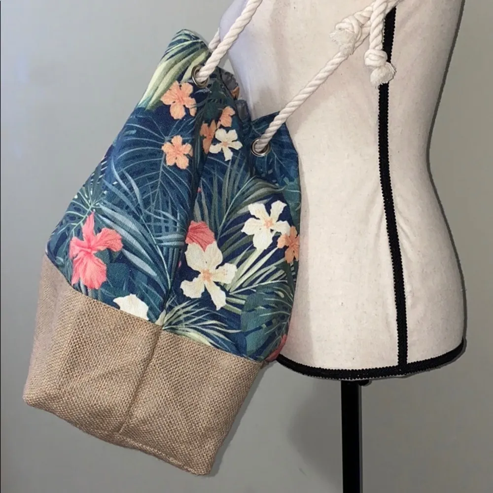 Kat/bryn tropical print cinched tote 2 pc Tan - Image 3