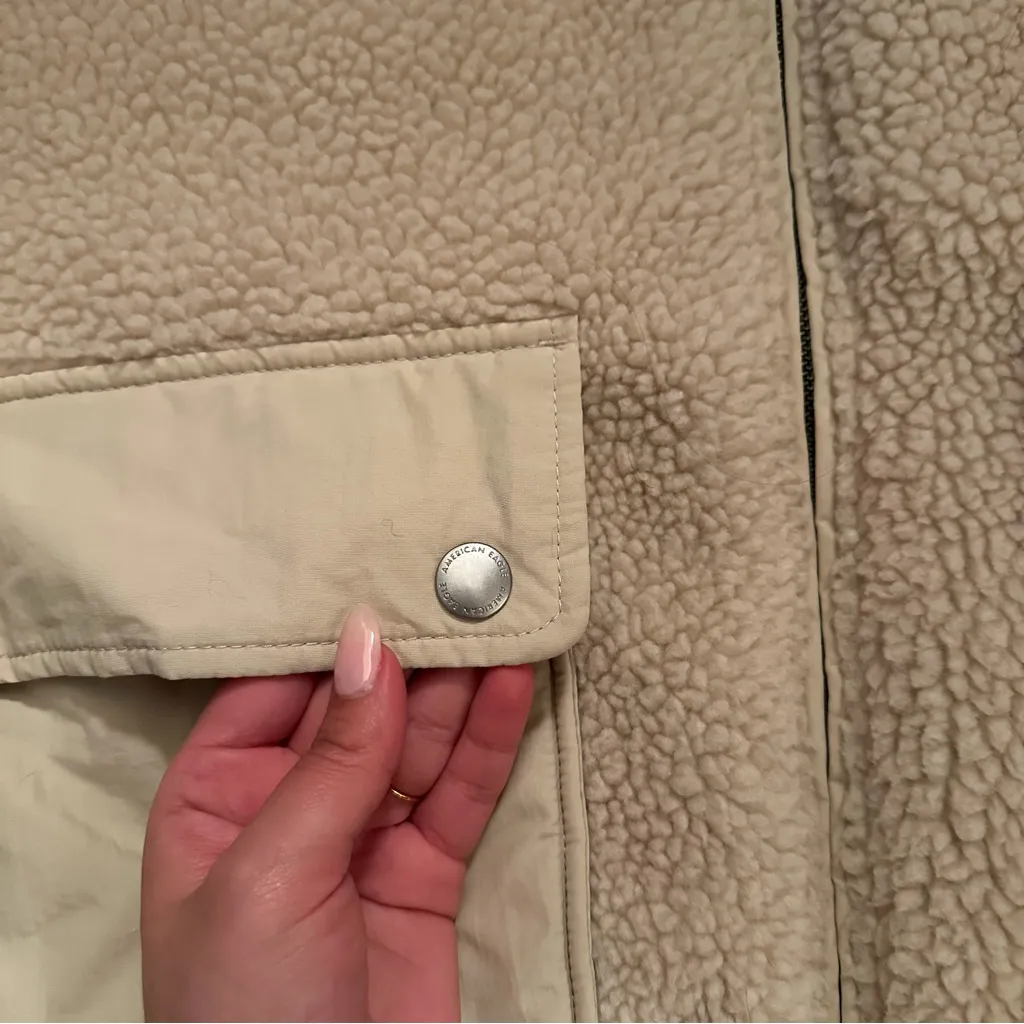 American Eagle Reversible Puffer Quilted Jacket - Image 5