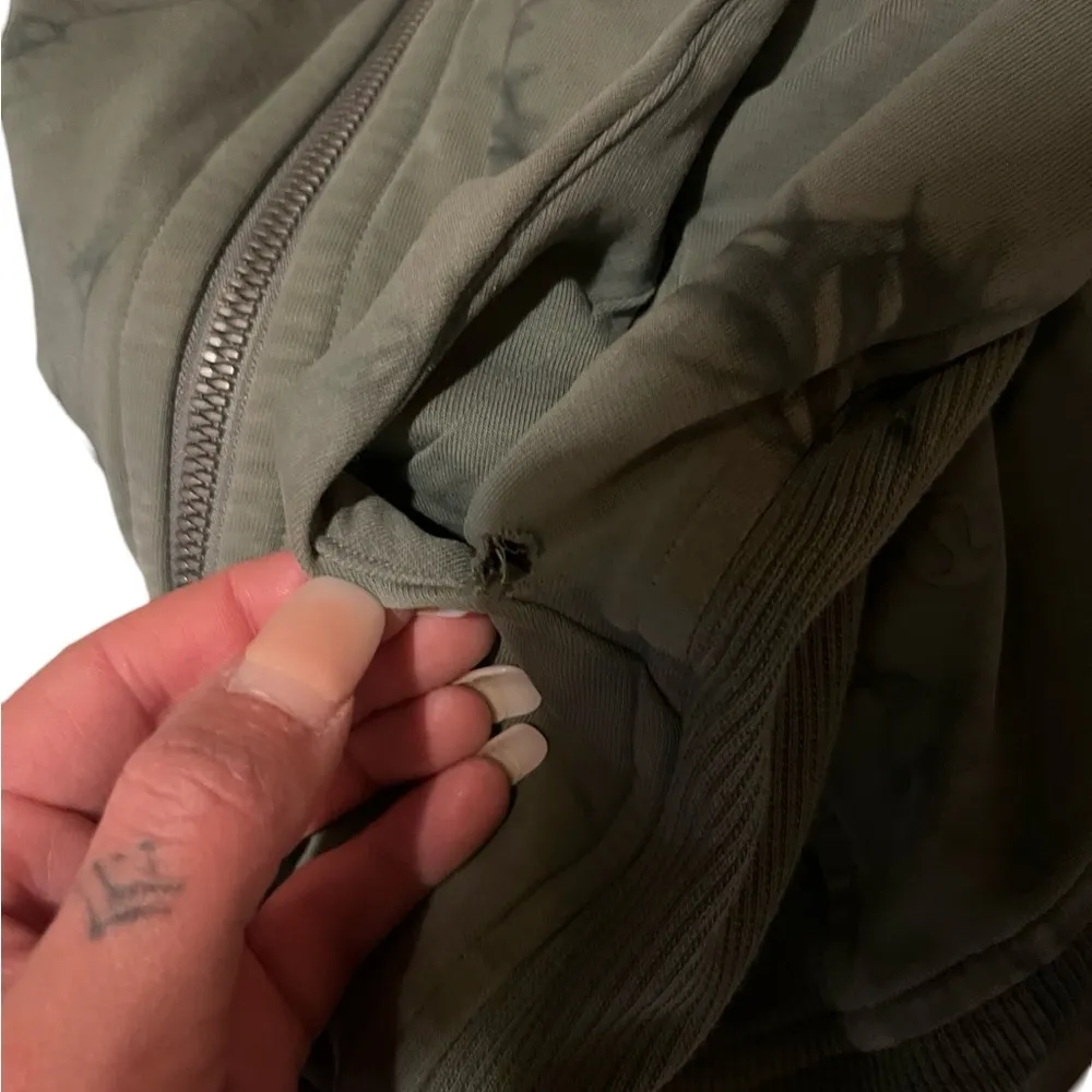 Lululemon Scuba Zip Up Hoodie Size 8 - Image 6