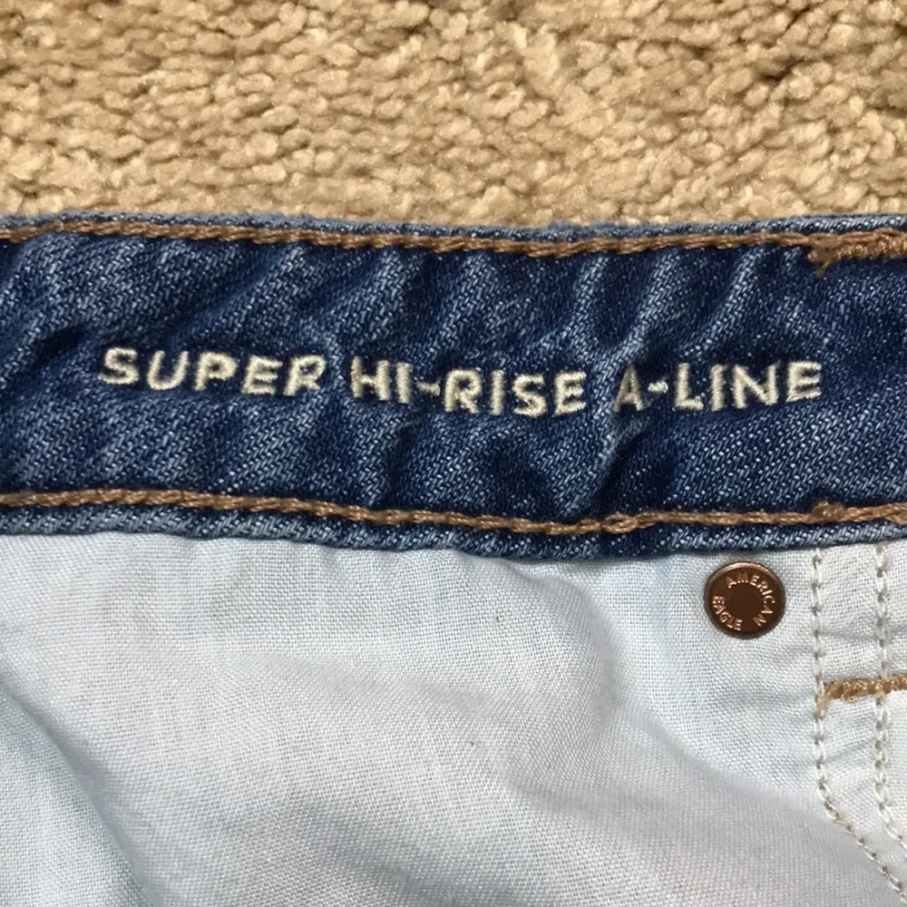 American Eagle Women’s Super Hi-Rise A-Line Distressed Denim Mini Skirt 14 Long - Image 9