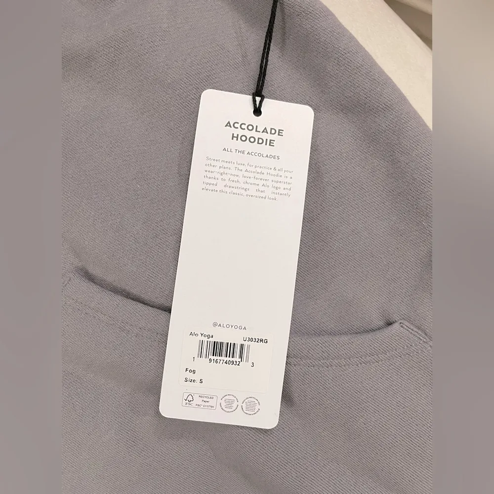 NWT Alo Yoga Special Edition Accolade Hoodie Fog Color SOLD OUT Color Size S - Image 4