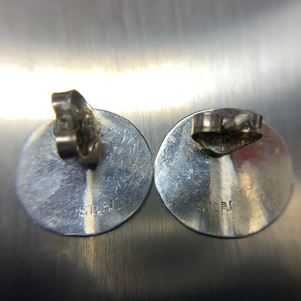 Thin Sterling Silver Seashell Embossed Stud Earrings 925 - Image 5