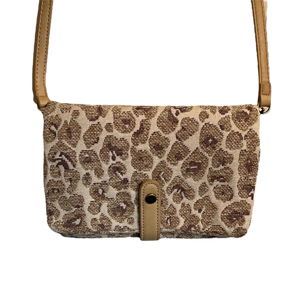 Anthropologie NWOT Crossbody Bag Woven Fabric Beige Sable Animal Graphic Clutch - Image 8