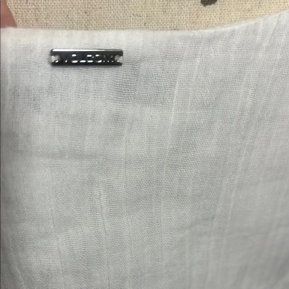 Volcom White Peplum Blouse with Short Sleeves - Image 4