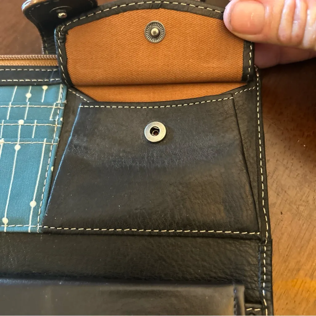 Fossil Brown Leather Credit Card ID Window Bifold Wallet - Image 6