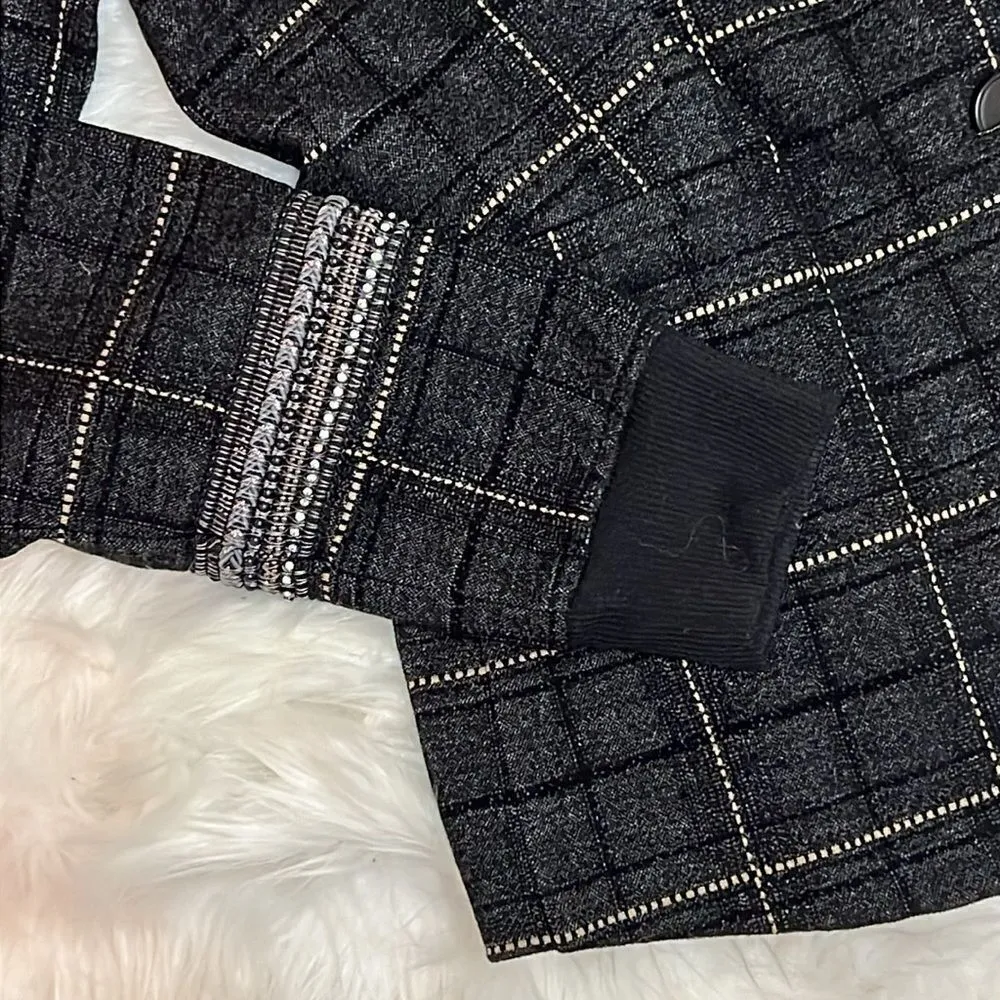 NWOT‎ European EsQualo Knit Blazer, Black & Tan with Rhinestone Details C14 Size M - Image 2