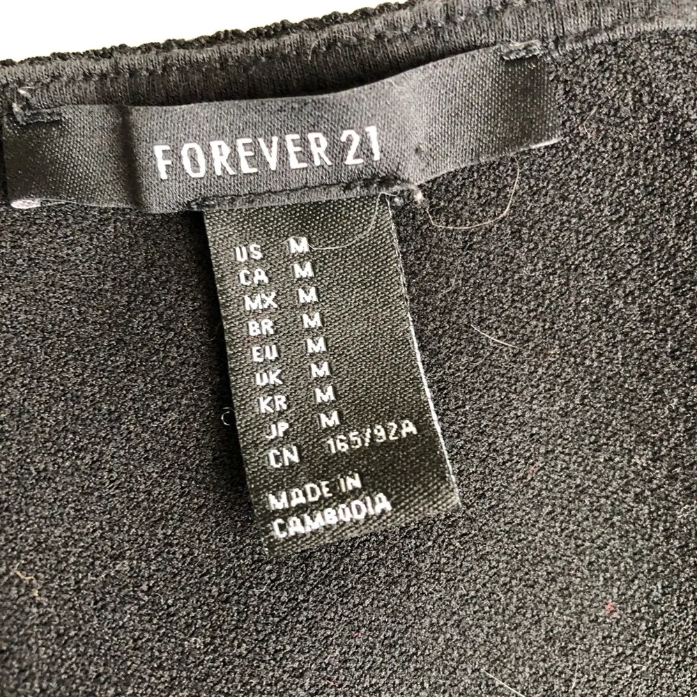 FOREVER 21 | Sleeveless Black Body Con Dress - Image 8