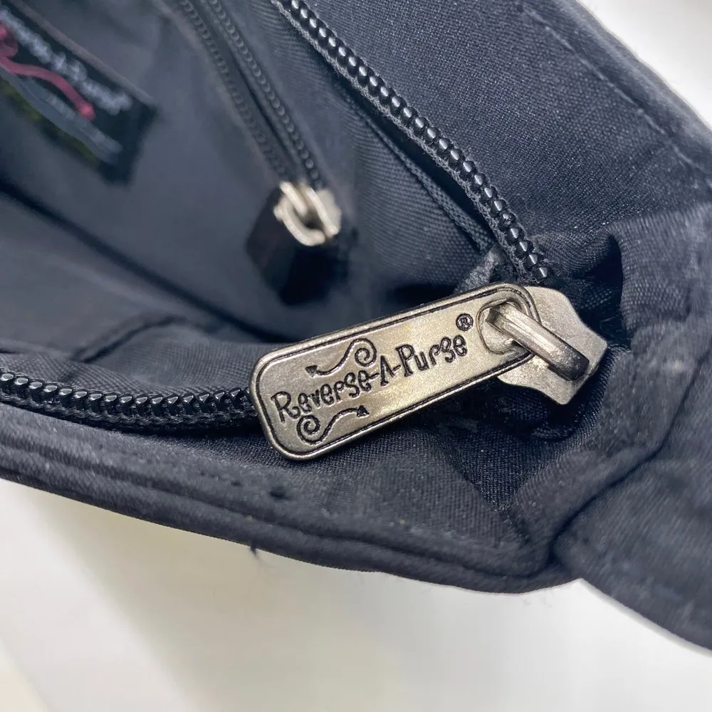 Reverse-a-Purse Urban Wrap white blue black handbag - Image 5