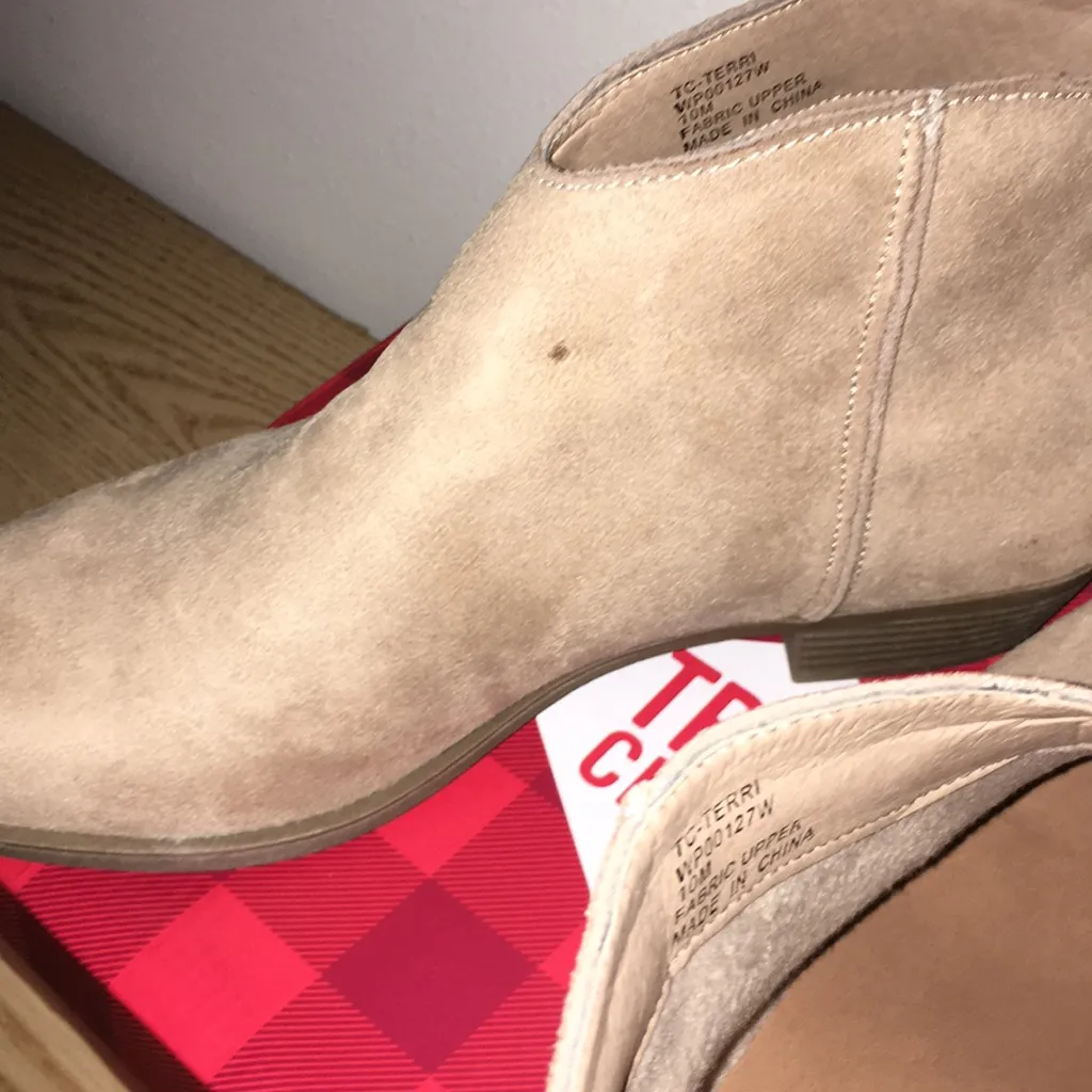 New True Craft 1” Heel Suede Feel Booties Natural - Image 7