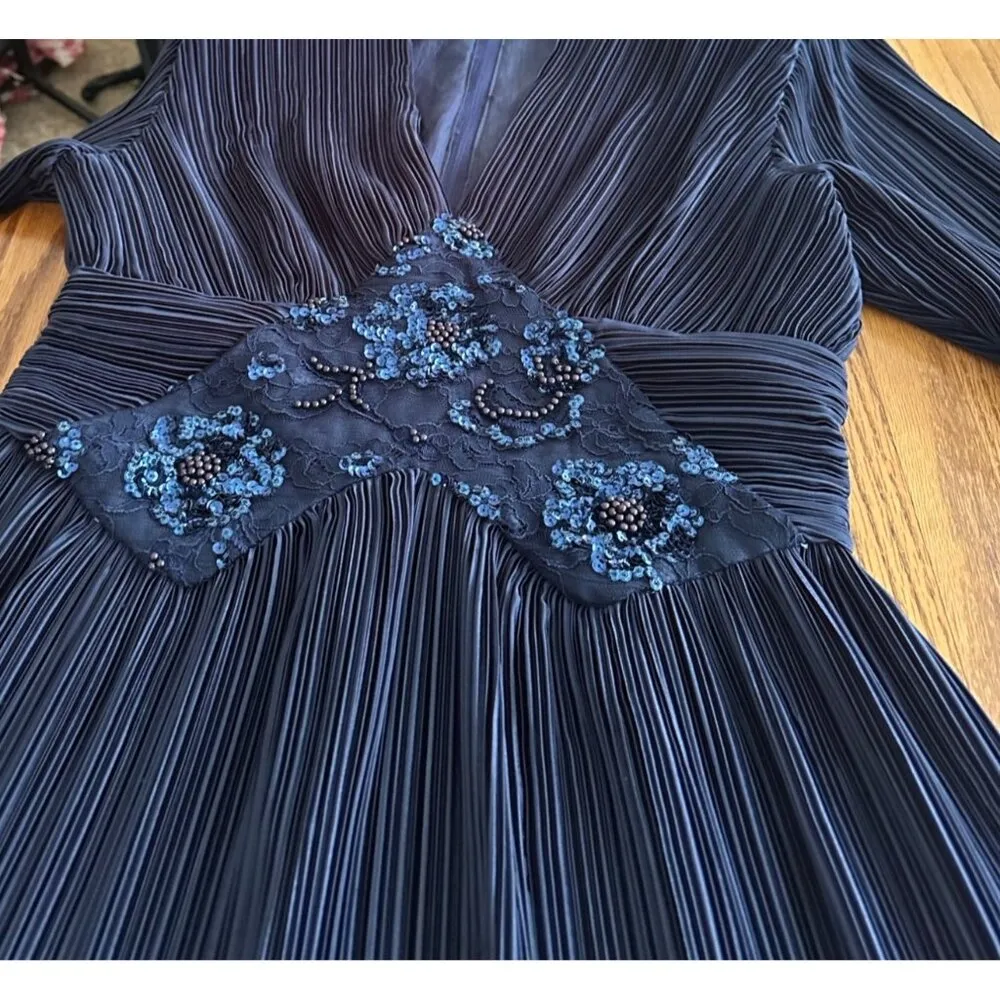 Vintage Navy Blue Pleated Long Sleeve Midi Dress Beaded Waist & V - Image 12