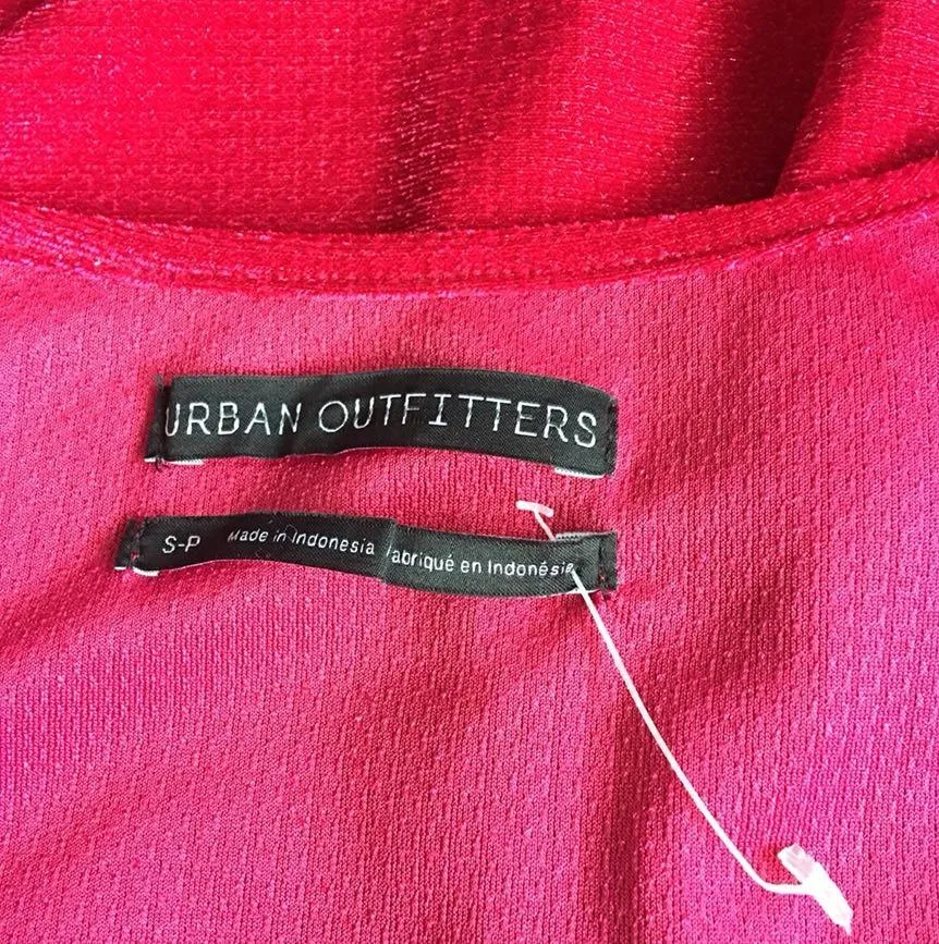 UO Bree Velvet V-Neck Long Sleeve Top - Image 6