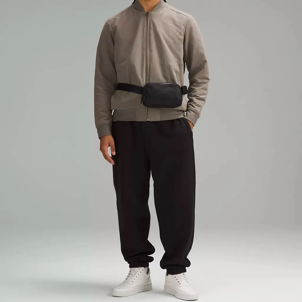 Lululemon Black Everywhere Belt Bag 1L - Image 6