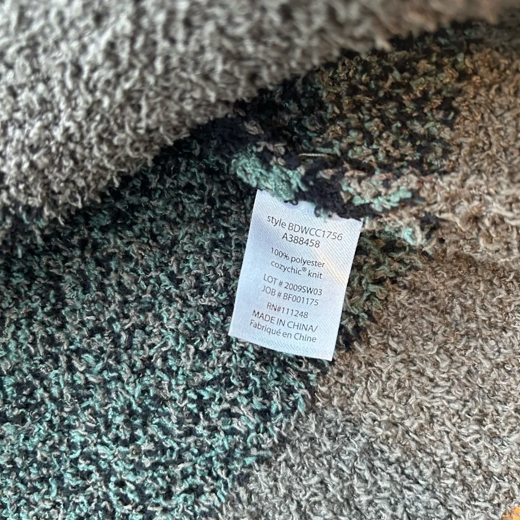 Barefoot Dreams Cozy Chic Seaside Crew Green Camo Neck Pullover Sweater Size 1X - Image 8