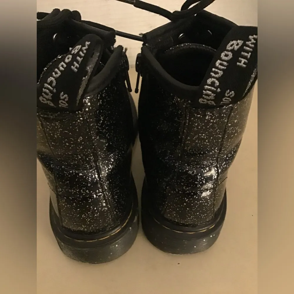 Dr Martens women black glitter leather combat boots Size women 5 youth 5 - Image 2