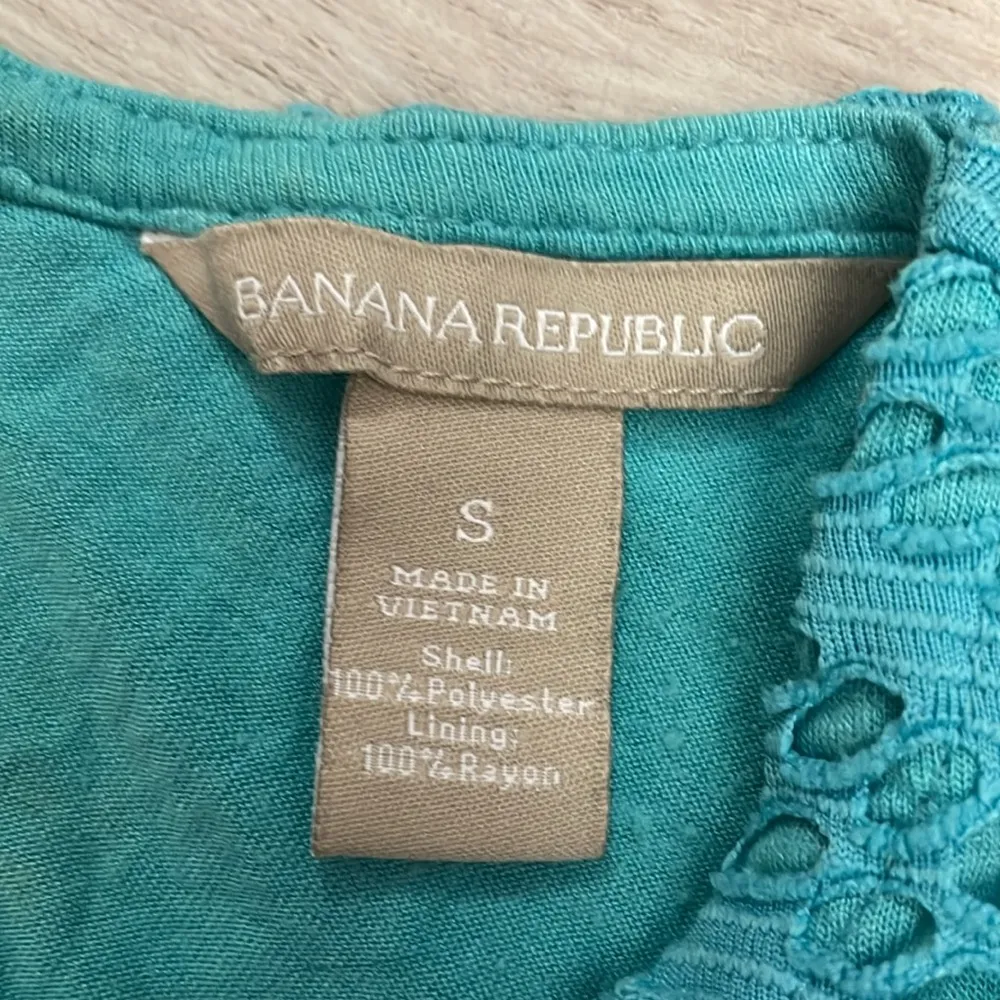 Horizon Blue Sleeveless Netted with Inside Lining Tank Top Small - Image 11