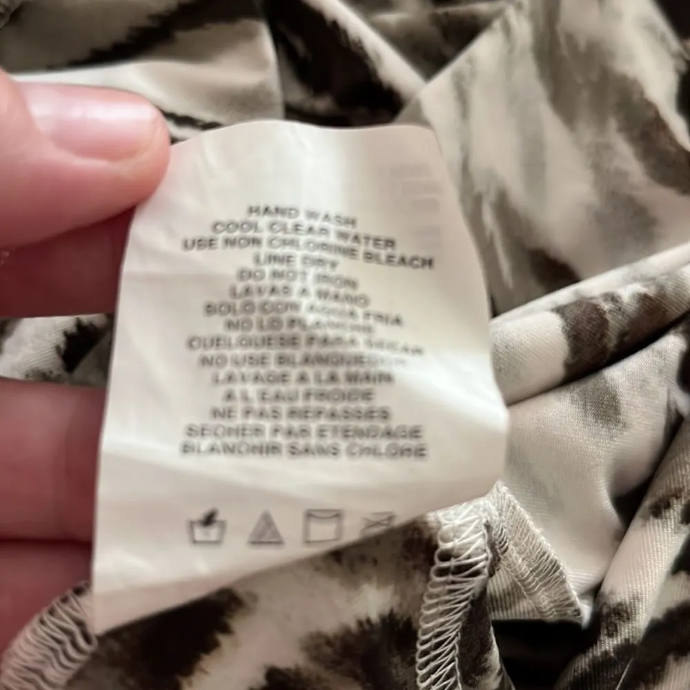 MiracleSuit 𝅺 cover up size small. - Image 9