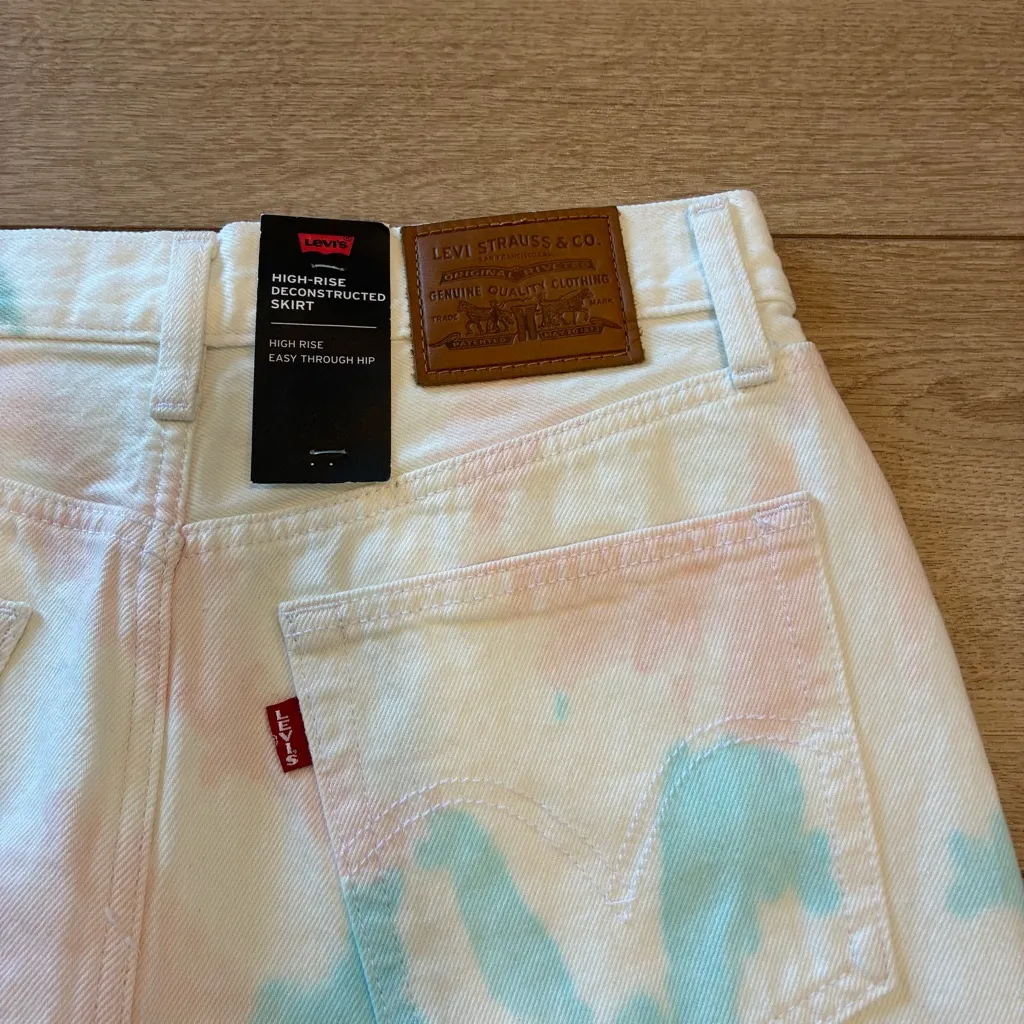 NWT Levi’s High Rise Deconstructed Skirt Tie Dye Premium Denim Raw Hem Size 27 - Image 7