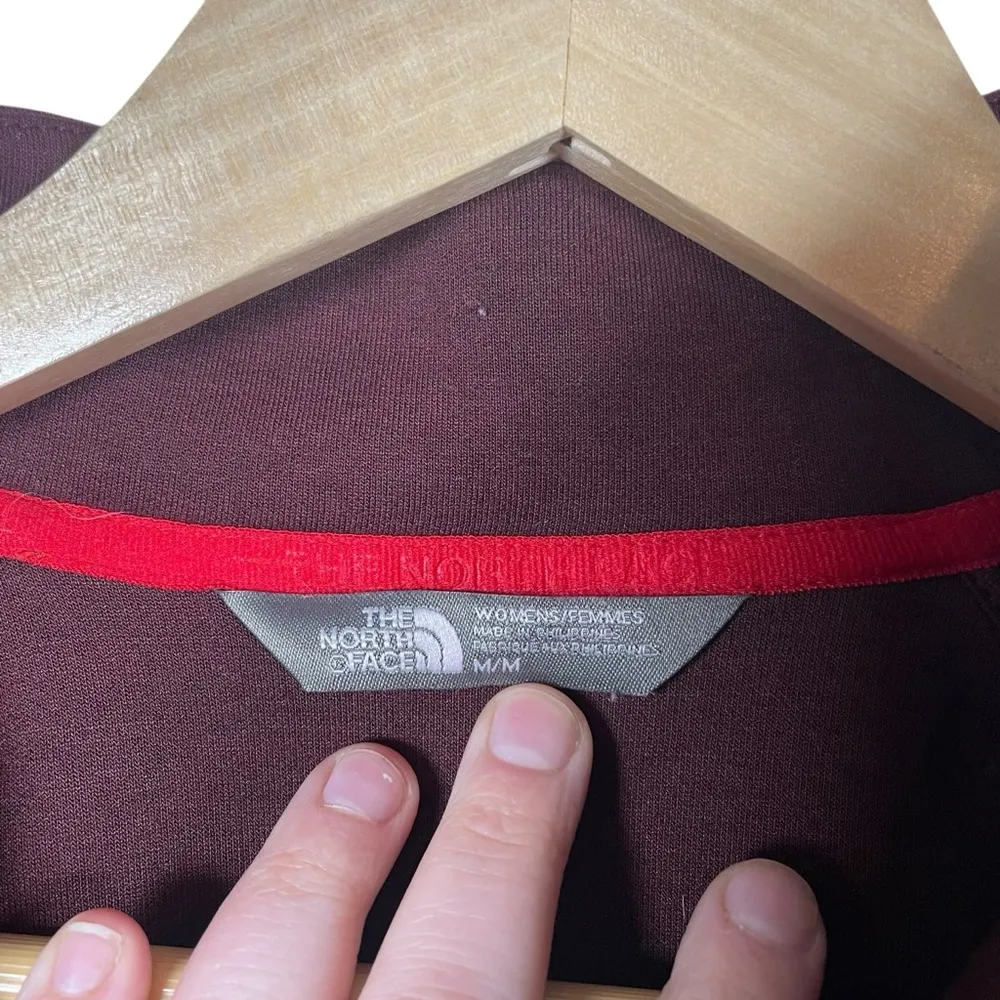 The North Face Women’s Tech 3D Double Zip 1/4 Zip Jacket in Burgundy Size M - Image 2