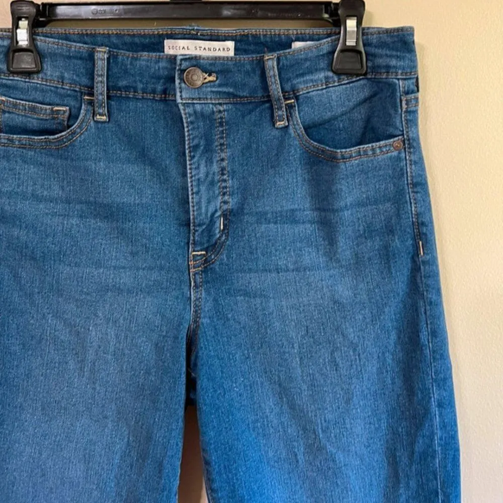 Social Standard by Sanctuary size 6 jeans - Image 3