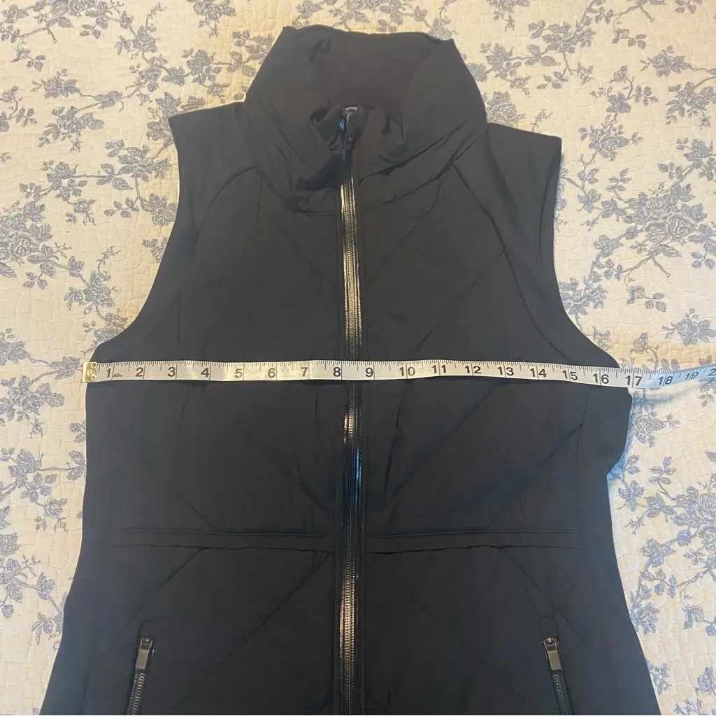 Athleta Wind Sprint Black Quilted Primaloft Hooded Vest Size XS - Image 7