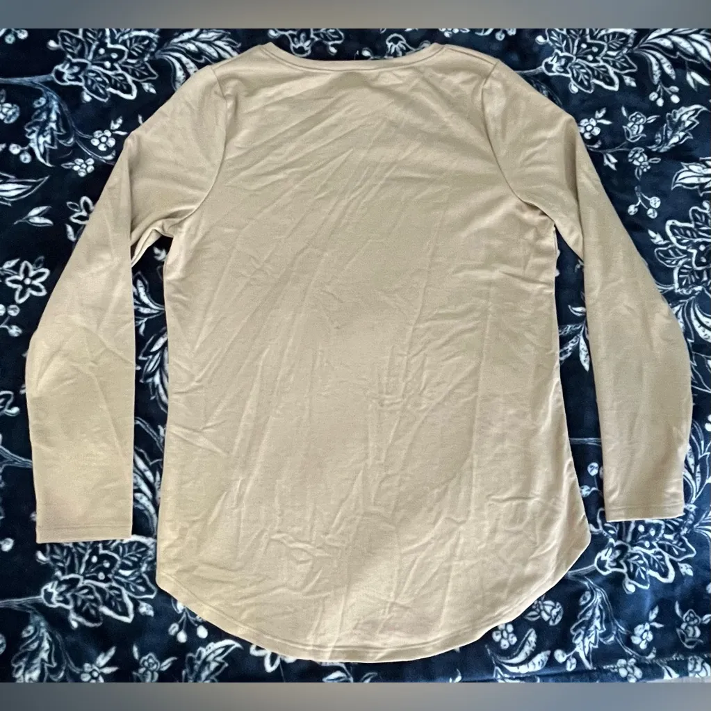 NWT! NBA Washington Wizards Women’s Long Sleeve Crew Neck T-Shirt 18” P2P - Image 2