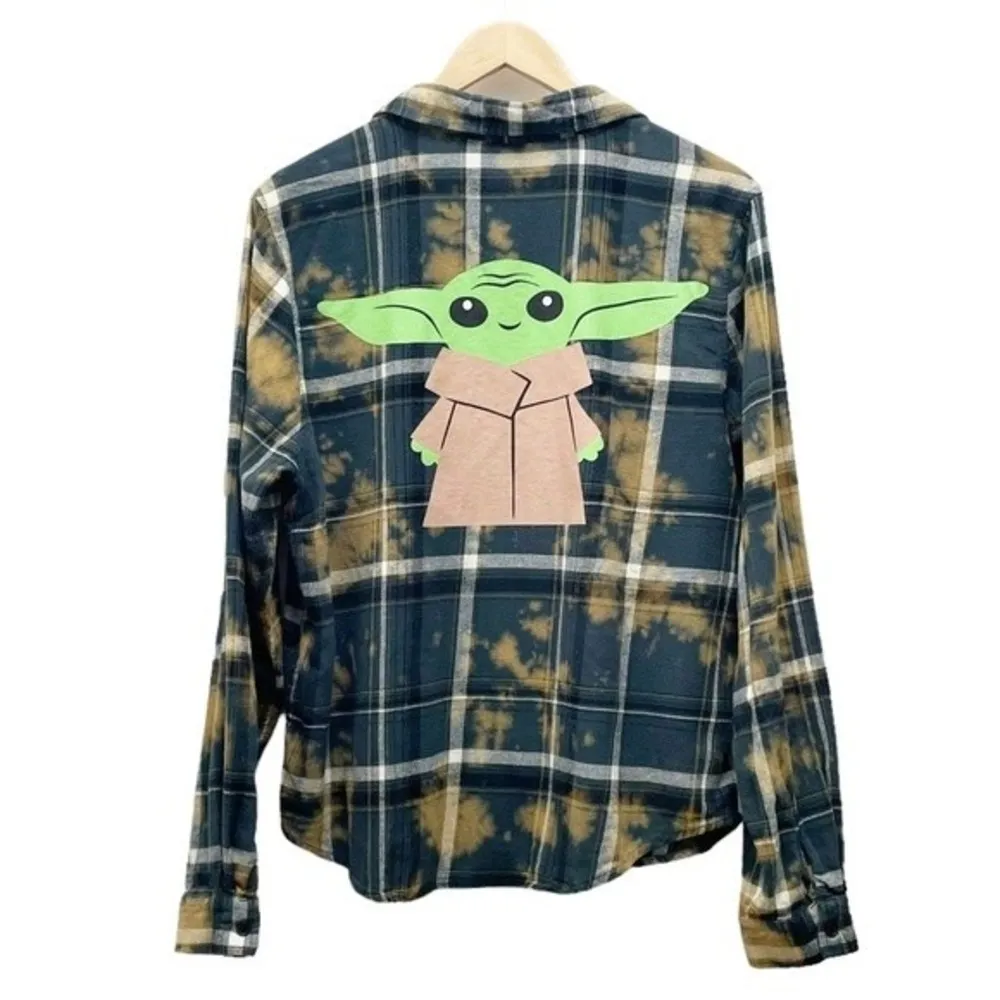 Star Wars Top The Mandalorian Grogu Baby Yoda Plaid Grunge Flannel Size Large - Image 10