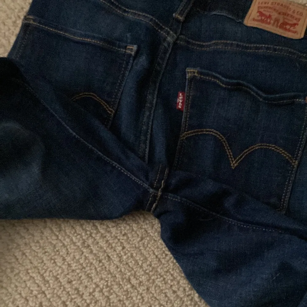 Levi’s High Rise Skinny Jeans 721 Size 28 Like New 28” Inseam Dark Wash VEUC - Image 10